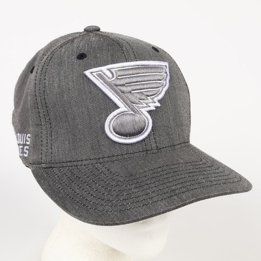 NHL St Louis Blues Old Time Hockey Embroidered Logo Hat Flexfit S/M Gray
